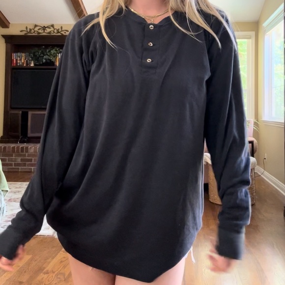 Vintage Tops - Oversized long sleeve shirt